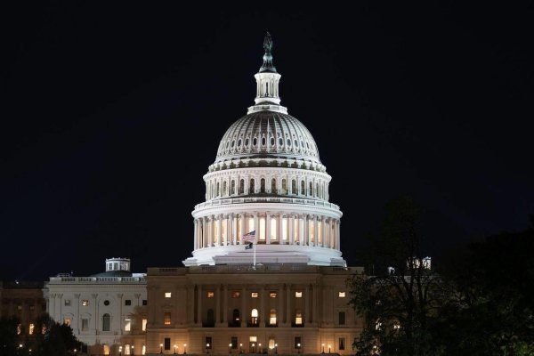 申银证券 信用评级下降，饥饿问题或恶化！美政府“停摆”影响加剧